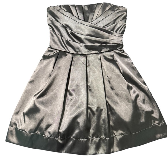 Charlotte Russe Dresses & Skirts - Charlotte Russe Olive Green Satin Strapless Party Dress